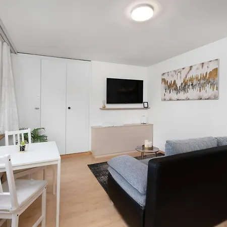 In Mit Parkplatz Lejlighed *